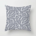 Federa per cuscino moderna grigio-blu in pelle di pesca con motivi geometrici bianchi - Triangoli Geometrici (DRD159-4) / 45x45 cm