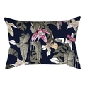 Tropischer Lendenkissenbezug mit rosa Lilien und grünen Blättern auf dunkelblauem Grund - Dunkelblaue Basis Handgezeichneter Stil (DRD475-31) / 30x50cm