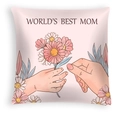 Funda de cojín rosa para el Día de la Madre con diseño floral World's Best Mom - Ramo en la Mano (DRD463-18) / 45x45CM (Sin Relleno)