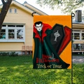 Drapeau de jardin d'Halloween avec motif vampire et texture en lin double face - Style de Bande Dessinée Vampire Orange (QZ15-21) / 30*45cm