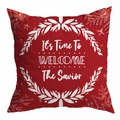 Detail des roten Weihnachtskissenbezugs mit weißem Kranz und religiösem Zitat - Welcome Savior Kranz Druck (DRD294-8) / 45*45cm (Kein Inlett)