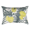 Tropischer Kissenbezug mit gelben Blumen und grünen Blättern auf cremefarbenem Stoff - Cremefarbene Basis Gelb Floral Stil (DRD475-15) / 30x50cm