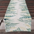 Runner da tavola in lino con motivi di foglie blu e verdi su tavolo in legno scuro - Stile Foglie Verde Blu Oro (ZQ12-8)