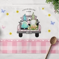 Oster-Tischset mit rosa Farm-Truck, Gnomen und Karo-Blumendekor für Ostern - Baumwoll-Leinen / Rosa LKW Gnome Muster (CD16-14)