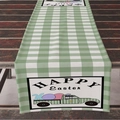 Runner da tavola pasquale a quadretti verdi con motivo a coniglio e scritta Happy Easter - 33*183cm / Camion a Quadri Verdi e Coniglio (ZQ09-1)
