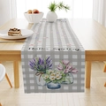 Dettaglio del runner Hello Spring con stampe lavanda su tessuto di lino a quadri grigi - 33*183cm / Stile Floreale a Quadretti Hello Spring (ZQ15-11)