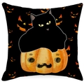 Halloween Kissenbezug mit schwarzer Katze auf orangefarbenem Kürbis und festlichem Muster - 45x45cm / Schwarze Katze Auf Kürbis (YMD365-1)