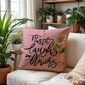 Cojín de lino con estampado de margaritas y frase inspiradora en sofá de cuero - Citas Rosa Degradado Margarita (SPP008-4) / Impresión de Una Sola Cara Sin Relleno / 45x45 cm