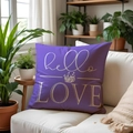 Fodera per cuscino viola con scritta hello LOVE su divano bianco elegante - 45*45cm (Senza Inserto) / Motivo Lettere Artistiche Viola (SPP002-1)