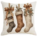 Federa per cuscino in lino con calze di Natale vintage e decoro di pigne - 45x45 cm / Stile Calze Natalizie Retrò Appese (YMD514-13)