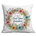 Λευκή θήκη μαξιλαριού με τύπωμα First Time Grandma και σχέδιο με πολύχρωμο στεφάνι - Στυλ Για Πρώτη Φορά Γιαγιά (CDR05-1)