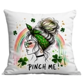 Dettaglio macro della federa per San Patrizio con illustrazione femminile festiva - Stile Donna Arcobaleno Pinch Me (CDR97-15)