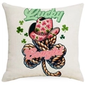 Détail de la housse de coussin St. Patrick avec imprimé Lucky Cowgirl sur texture en lin - 45x45cm / Chapeau de Cowgirl Chanceuse (DYM98-5)