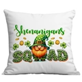 Détail d'une taie d'oreiller Saint-Patrick avec un leprechaun et des motifs de trèfle vert - Escouade de Nains Farceurs (CDR93-20) / 45x45cm Simple Face (Sans Garnissage)