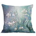 Detailansicht des Maiglöckchen-Blumendrucks auf weichem Kurzplüsch-Kissenbezug - Lila Blume Verträumter Schmetterling (CDR236-3) / 45x45cm Kurzplüsch Einseitig