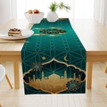 Dunkelgrüner Tischläufer mit goldenen Moschee-Motiven und Halbmond auf Holztisch - CRD69-14 (Tischläufer)