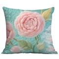 Detailansicht der 3D-Plüschrose in Pink als Stickerei auf einem Dekokissenbezug - 45*45cm Doppelseitiger Druck / Rosa Rose (CDR279-4(1))