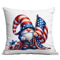 Patriottische kabouter met Amerikaanse vlag op witte kussensloop voor 4 juli decoratie - 45x45cm Enkelzijdige Bedrukking / Kabouter die Vlag Vasthoudt (CDR302-3)