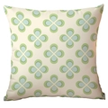 Nordischer Kissenbezug mit grünem geometrischem Blumenmuster auf beige Stoffhintergrund - 45x45cm / Creme Geometrisches Blütenblatt (CDR282-1)