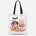 Détail de l'imprimé aquarelle d'Halloween avec texte Sweet Scares sur un sac en toile blanc - Motif Pot de Bonbons Sweet Scares (FBDT03-39)