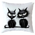 Coussin décoratif blanc carré avec deux motifs de chats noirs en colère dessinés à la main - Style Expression Colérique (CDR368-1)