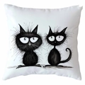 Housse de coussin carrée blanche avec illustrations de chats noirs duveteux dessinés - 45*45cm Peluche Courte Simple Face Sans Coeur / Cdr368-4