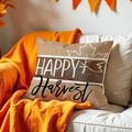 Detail van Happy Harvest kussensloop met esdoornbladontwerp op een witte bank - 45*45cm Linnen Enkelzijdig Geen Vulling / Beige HAPPY Harvest Stijl (DYM380-2)