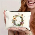 White canvas makeup bag with a floral watercolor letter Q and zipper closure - Letter O (TSND27-15) / 21.5x15cm