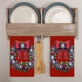 Detalle de toallas de cocina rojas de Navidad con bordado de corona y lazo para colgar - Estilo Corona (MJBT371-2) / Grande (Paquete Doble)