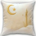 Ramadan Deko-Kissenbezug mit goldenem Mond, Sternen und Moschee-Silhouette auf Weiß - Minarett-Wüsten-Silhouette (CDR395-3) / 45x45cm