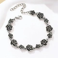 Pulsera de eslabones de rosas vintage con acabado oxidado y cierre de mosquetón ajustable - Pulsera de Rosa de Plata Antigua (WG-0197) / Plata Antigua