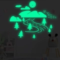 Pegatinas de pared de paisajes luminiscentes con montañas brillantes y pinos verdes - Pegatina Luminosa Paisaje Bosque (YG1013)