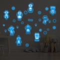 Leuchtende blaue Roboter-Wandaufkleber mit mechanischen Zahnrad-Details für Kinderzimmer - Leuchtendes Blau