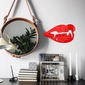 Moderner Wandaufkleber in Lippenform aus Acryl für die minimalistische Schlafzimmerdekoration - Rot