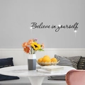 3D Acryl Spiegel Wandtattoo mit 'Believe in yourself' Spruch für die Deko - Schwarz