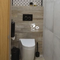Adesivo murale 3D a specchio in acrilico argento con icona cartoon e scritta TOILET bagno - Argento