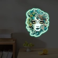 Vue détaillée d'une enseigne néon LED cyan avec profil féminin fleuri dans un salon - Style Cheveux Bouclés Floraux (PH-YG100)