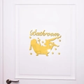 Goldener Badezimmer Wandaufkleber aus Acryl mit weiblicher Silhouette und Badewannenmotiv - Gold