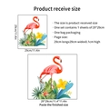 Wandtattoo Flamingo mit tropischen Blättern und gelben Blumen in der Größe 29x29 cm - Flamingo-Stil