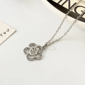 Silver-plated floral heart pendant necklace featuring zircon accents and O-chain design - Silver Flower Design