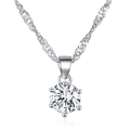 Elegante collana con zircone a sei griffe e catena a onde d'argento su sfondo bianco - Stile Tondo a Sei Griffe Argento (1658)