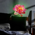 Leuchtender Wandsticker mit leuchtendem rosa Lotus und grünem LED-Backlight im Schlafzimmer - Grünes Glühen (fun-yg037)