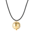 Collana alla moda con pendente a sfera sfaccettata dorata e cordino in pelle nera intrecciata - Collana con Pendente a Sfera Sfaccettata (11628) / Oro