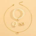 Detalle de conjunto de joyas mariposa con dijes rosas, perlas y acabado dorado - Estilo Mariposa Rosa Perla Artificial (4033) / Oro KC