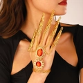 Bracciale etnico dorato con unghie lunghe traforate e pietre ovali rosse - Armatura per Dita Bracciale ad Anello (11827)