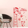 Detailansicht roter Weihnachts-Wandaufkleber mit Weihnachtsmann auf Leiter und Rentier-Motiv - Rot