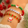 Dettaglio dei braccialetti natalizi con ciondolo Babbo Natale e perline con lettere - Babbo Natale 3 Pezzi (06)