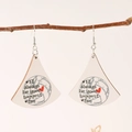 Sportliche Volleyball-Ohrhänger aus cremefarbenem Holz mit Herz-Print Design - Hölzerne Volleyball-Fächerohrringe