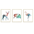Dettaglio del set moderno di tre quadri geometrici con cervo, orso e fenicottero rosa - Serie Animali Geometrici