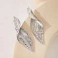 Pendientes de hoja de arce plateada con textura de madera natural y brillo metal - Pendientes de Textura de Nervadura de Hoja Retorcida (DZ-297) / Plateado